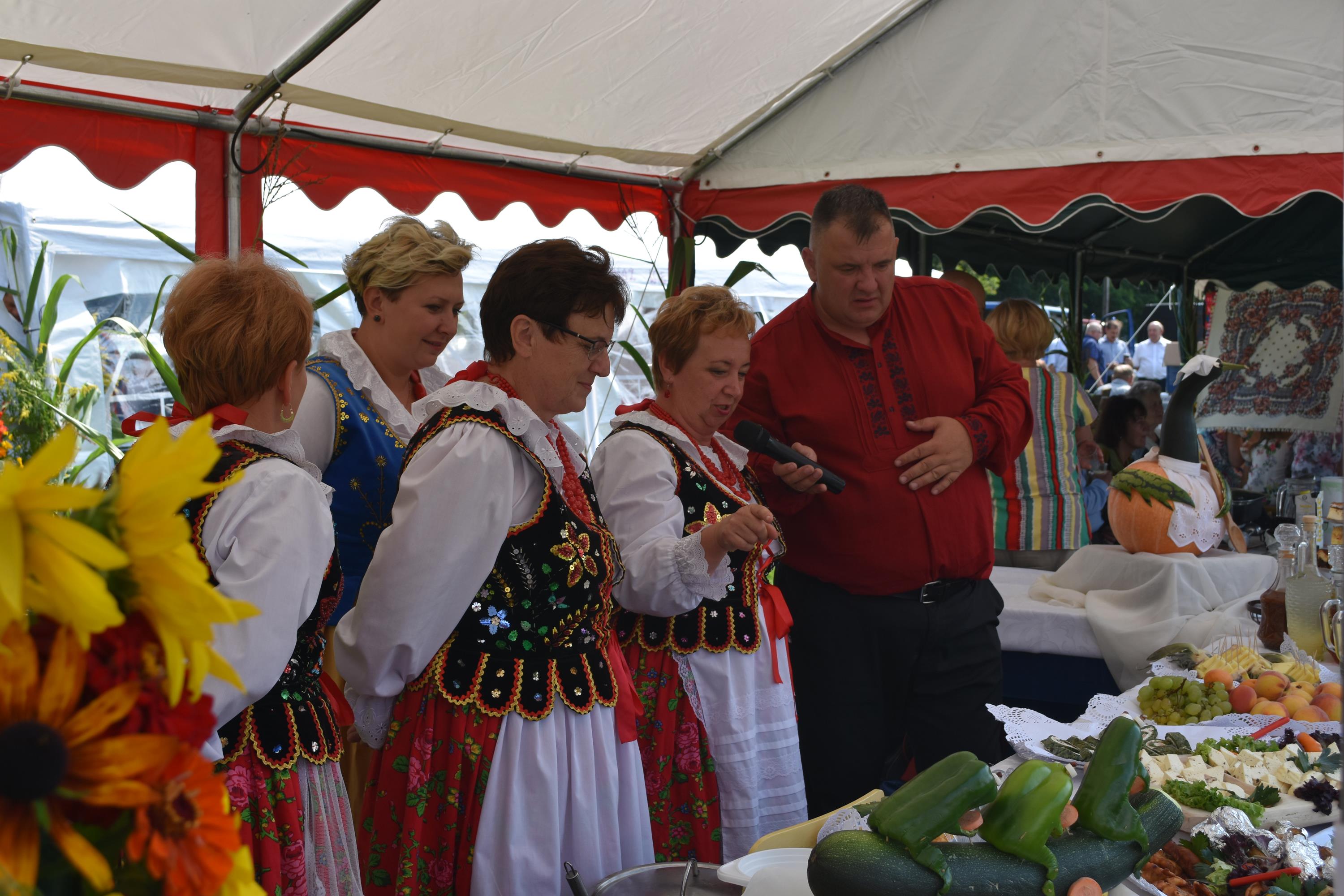 doynki_gminne_2019_i_kiermasz_produktow_regionalnych_w_ksiu_wielkim_123_20190820_1832964515