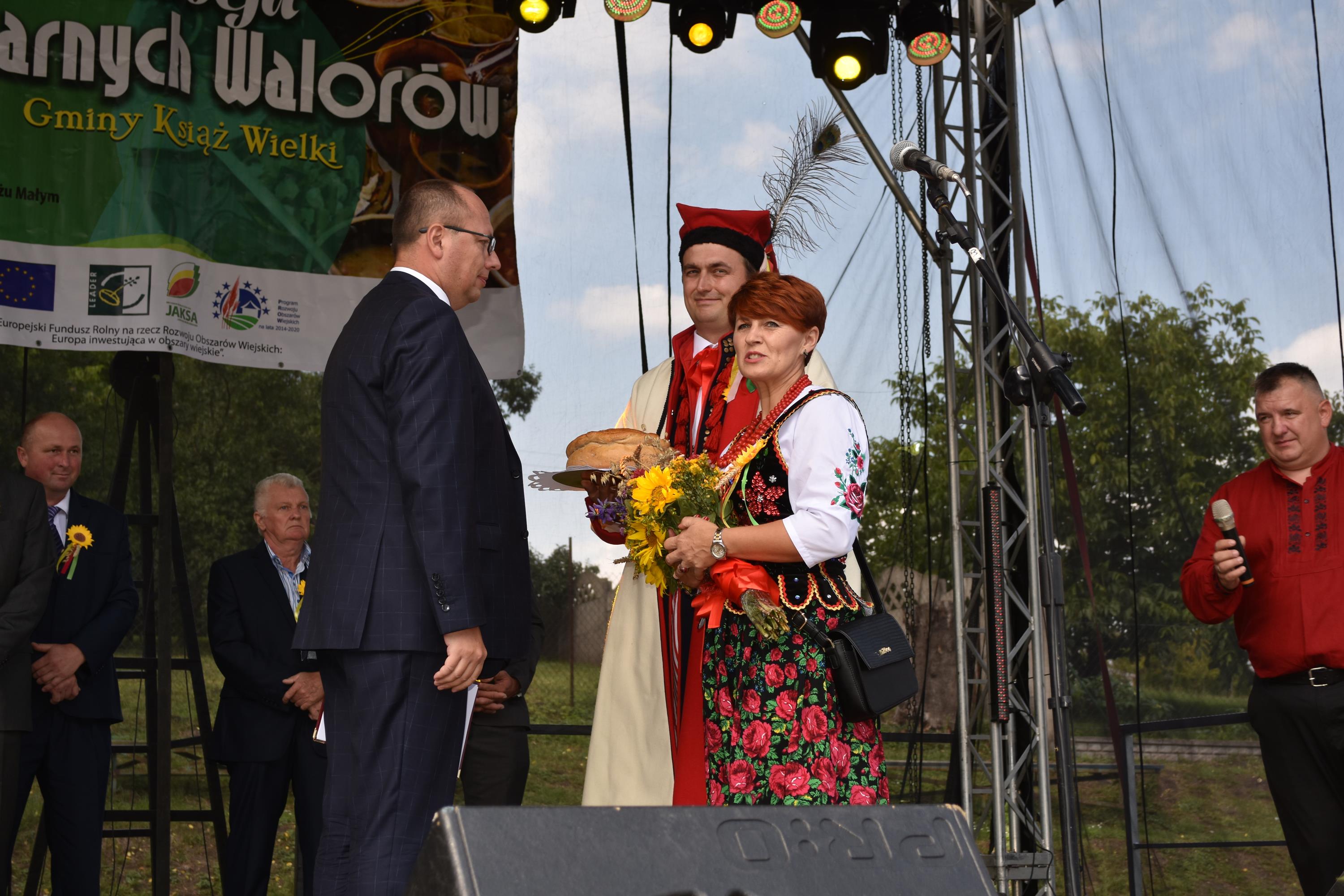 doynki_gminne_2019_i_kiermasz_produktow_regionalnych_w_ksiu_wielkim_15_20190820_1457069343
