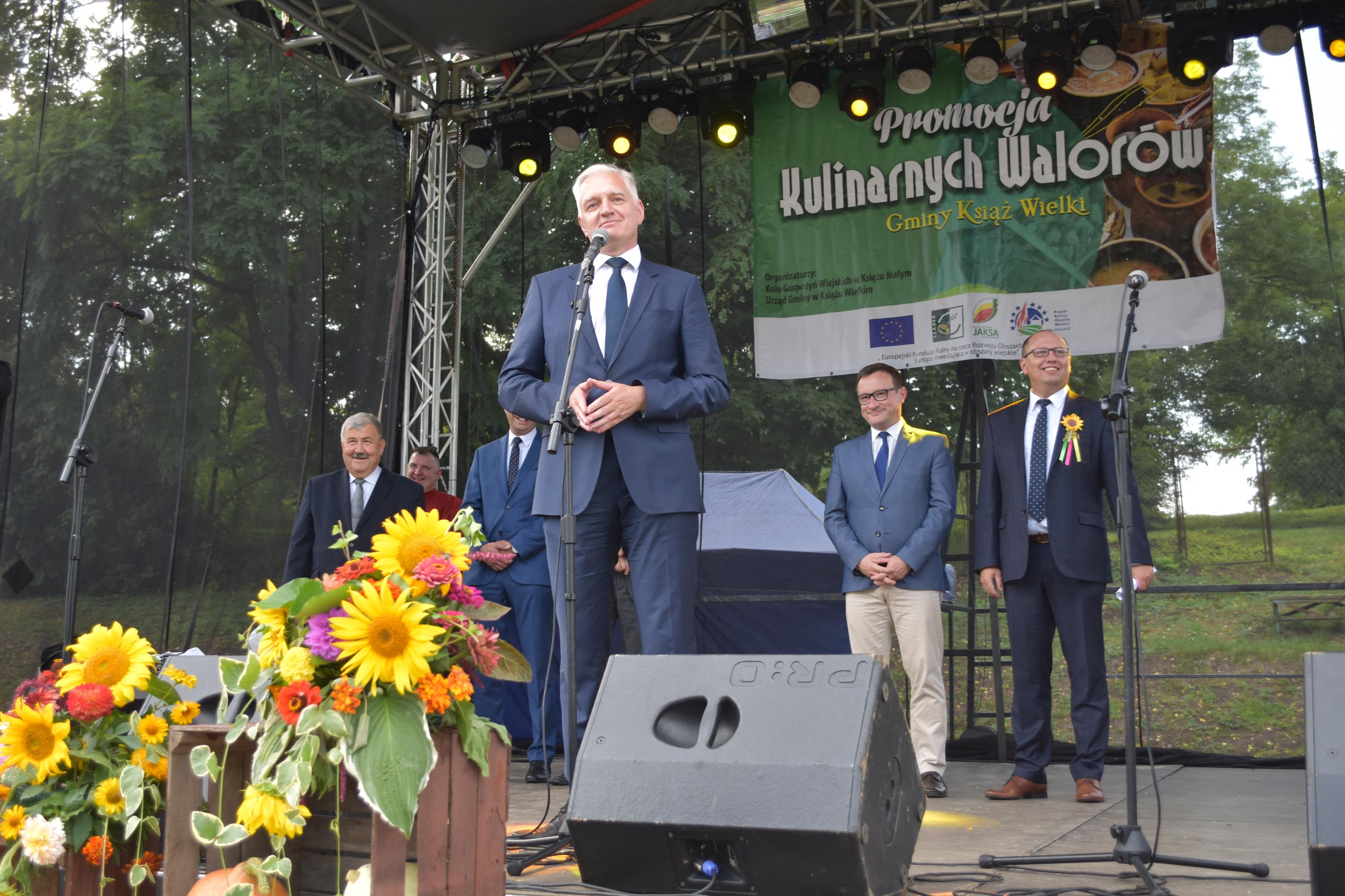 doynki_gminne_2019_i_kiermasz_produktow_regionalnych_w_ksiu_wielkim_184_20190820_1449286369