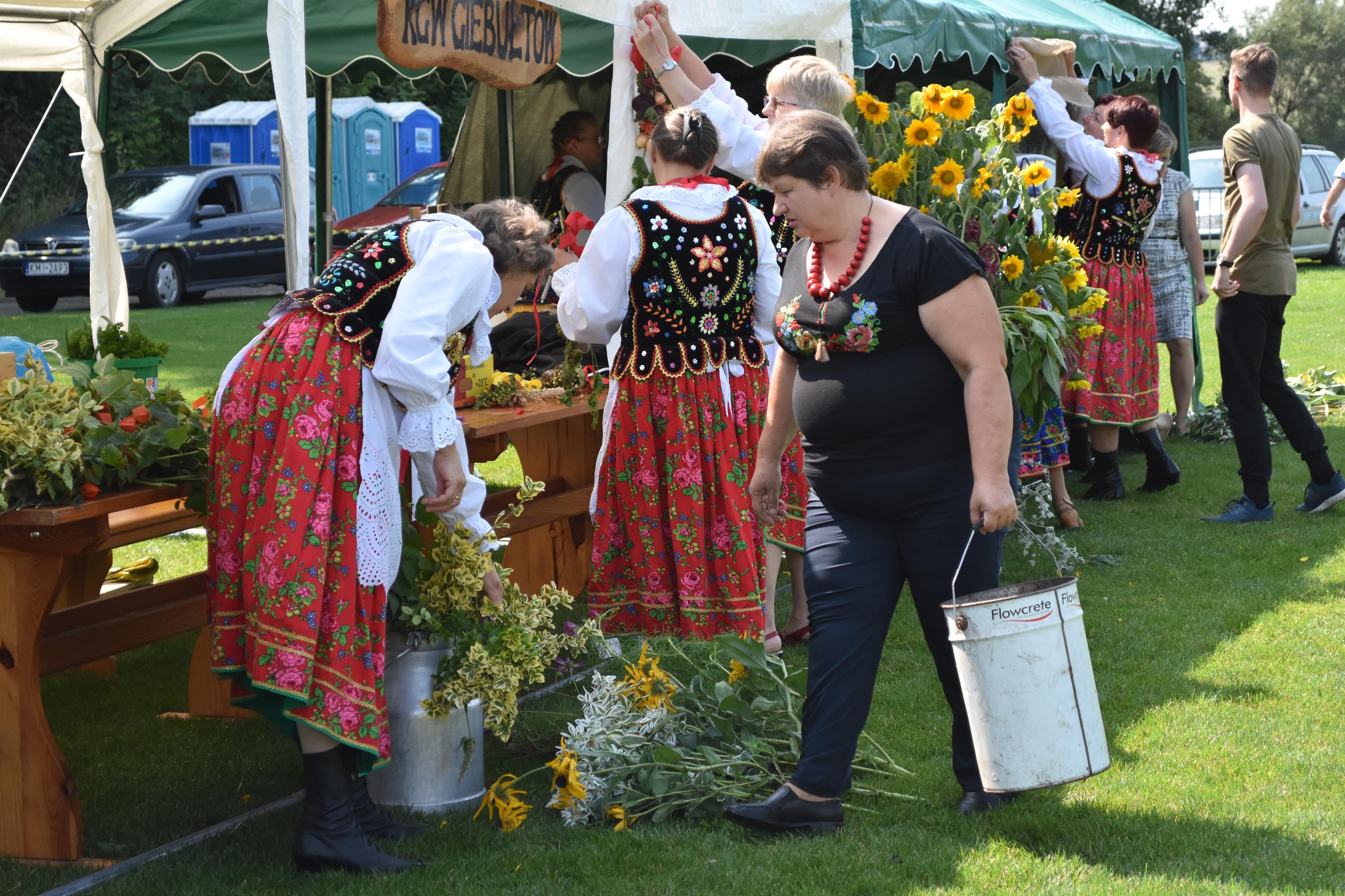 doynki_gminne_2019_i_kiermasz_produktow_regionalnych_w_ksiu_wielkim_22_20190820_1469654102