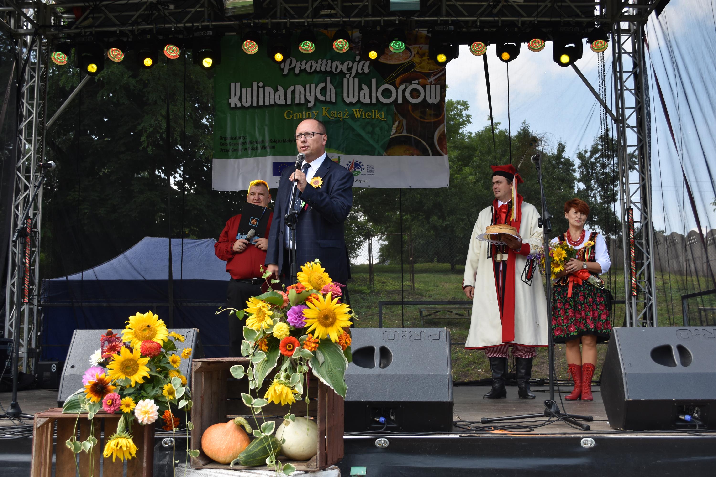 doynki_gminne_2019_i_kiermasz_produktow_regionalnych_w_ksiu_wielkim_4_20190820_1126178884