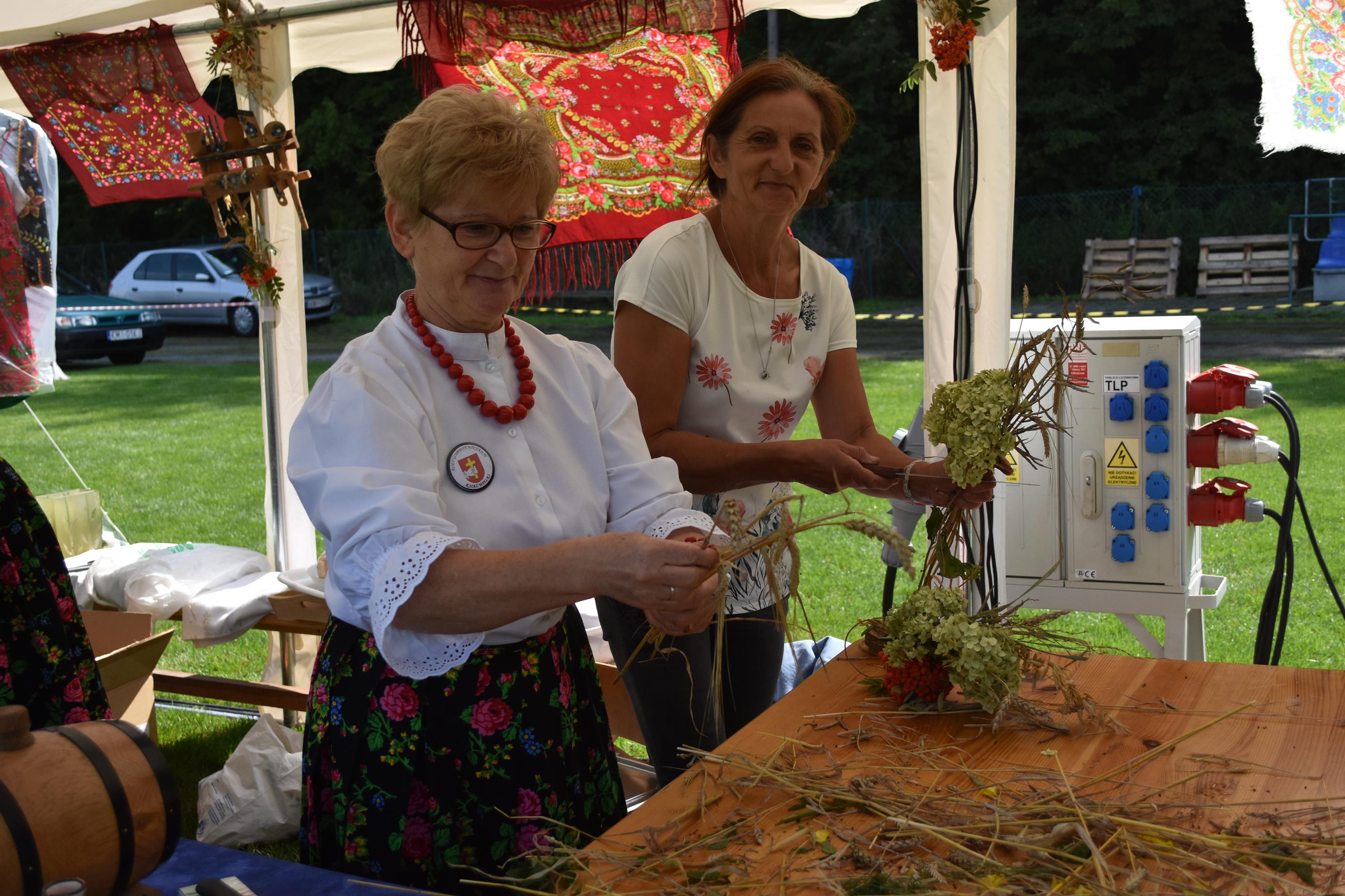 doynki_gminne_2019_i_kiermasz_produktow_regionalnych_w_ksiu_wielkim_4_20190820_1229212039