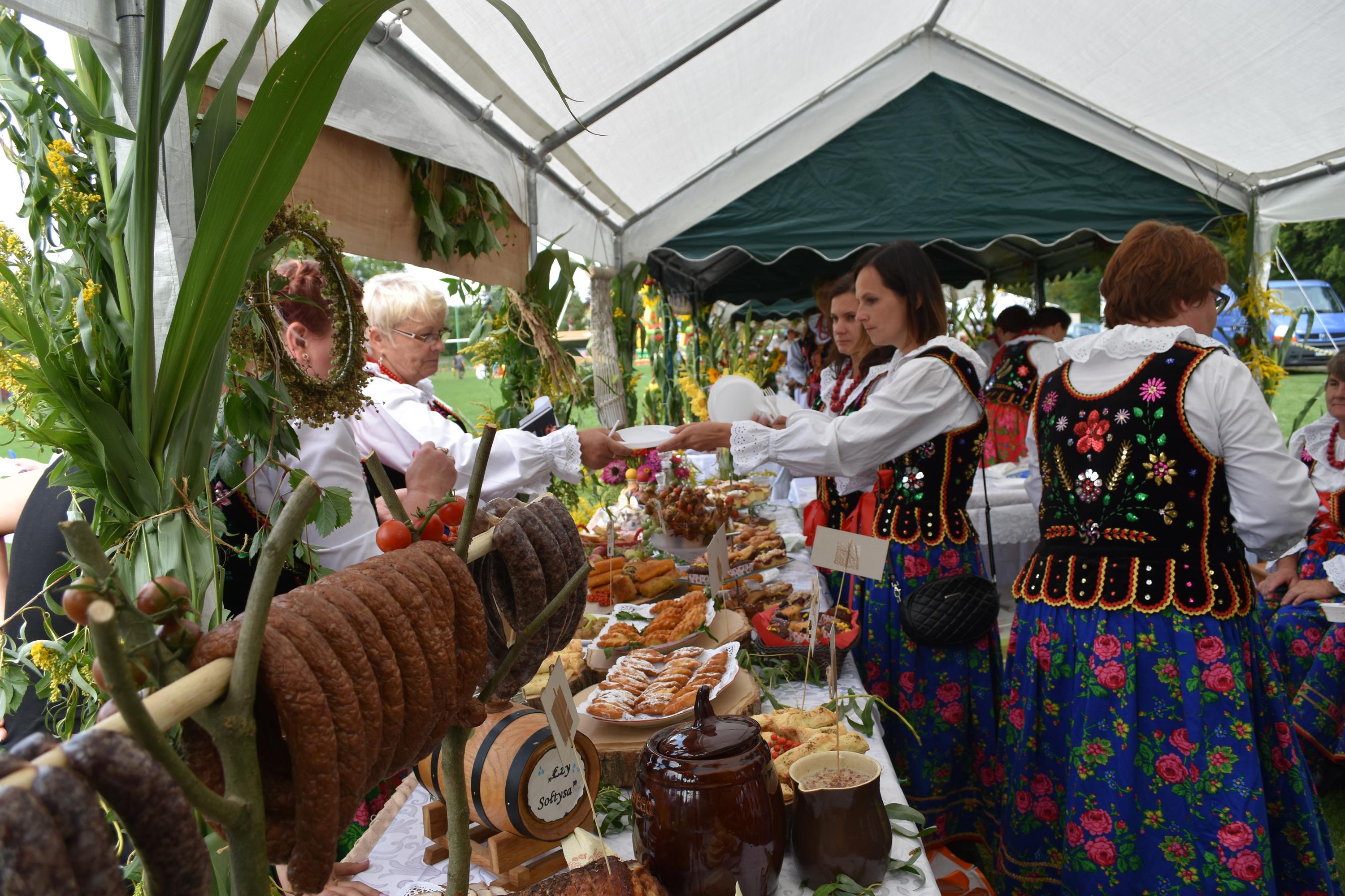 doynki_gminne_2019_i_kiermasz_produktow_regionalnych_w_ksiu_wielkim_63_20190820_1912865492