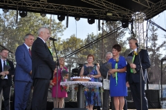 Dożynki Powiatowe i Gołeckie Żniwogranie w Przybysławicach - miechowski.pl