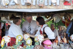 Reprezentacja gminy Książ Wielki na Dożynkach Powiatowych w Przybysławicach - miechowski.pl