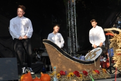 Młodzi żniwiarze na inaugurację Dożynek Wojewódzkich Miechów 2016 - miechowski.pl