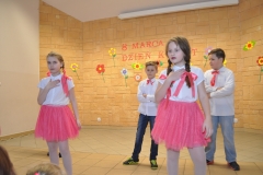 Dzień Kobiet w Zespole Szkolno-Przedszkolnym - Książ Wielki 2017 - miechowski.pl