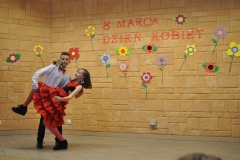 Dzień Kobiet w Zespole Szkolno-Przedszkolnym - Książ Wielki 2017 - miechowski.pl