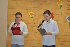 Dzień Kobiet w Zespole Szkolno-Przedszkolnym - Książ Wielki 2017 - miechowski.pl