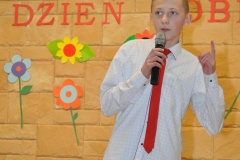 Dzień Kobiet w Zespole Szkolno-Przedszkolnym - Książ Wielki 2017 - miechowski.pl