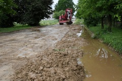 Usuwanie namuliska przez służby ZDP w Pstroszycach I