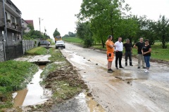 Pstroszyce I po burzy i gradobicie - wizja lokalna wicestarosty miechowskiego