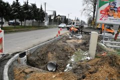 Budowa chodnika w Kozłowie