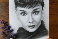 Audrey Hepburn - rys. Kamila Światły