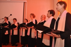 Inauguracja Małopolskiego Uniwersytetu Seniora w Kozłowie - Chór "Srebrny Głos - miechowski.pl - fot. K. Capiga