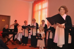 Inauguracja Małopolskiego Uniwersytetu Seniora w Kozłowie - Chór "Srebrny Głos - miechowski.pl - fot. K. Capiga