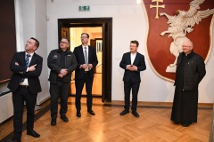 2023-03-30-pamiatka-dla-MZM-od-sluzby-wieziennej-01