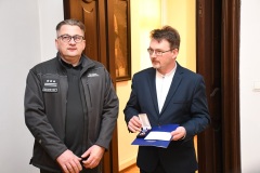 2023-03-30-pamiatka-dla-MZM-od-sluzby-wieziennej-02