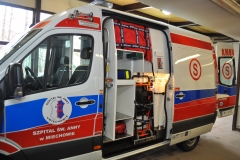 Nowa karetka dla miechowskiego szpitala - fot. K. Capiga - miechowski.pl