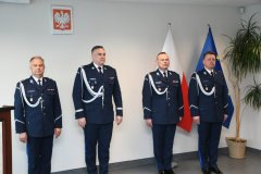 Komendanci policji - wojewódzki oraz odchodzący na emeryturę i nowy w KPP Miechów