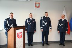 Odchodzący na emeryturę zastępca komendanta KPP Miechów mł. insp. Michał Gurda dziękuje za współpracę