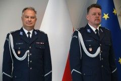 Odchodzące na emeryturę kierownictwo KPP Miechów - insp. Andrzej Kot i podinsp. Michał Gurda