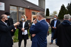 Radni Powiatu Miechowskiego na ul. Podzamcze w Miechowie