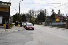 Radni Powiatu Miechowskiego na ul. Podzamcze w Miechowie