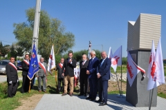 Odsłonięcie pomnika w Swojczanach - miechowski.pl - fot. K. Capiga