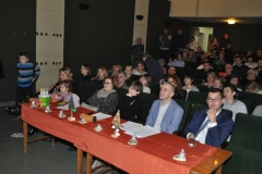Jury, goście i widzowie Miechowskiego Przeglądu Widowisk Jasełkowych - fot. K. Capiga