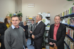 Samorządowcy ze Słaboszowa z wizytą w Bibliotece w Kozłowie - miechowski.pl - fot. K. Capiga