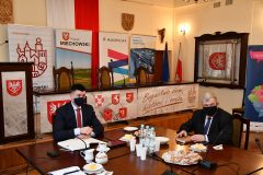 2021-02-08-Wicemarszalek-z-samorzadowcami-Powiatu-01