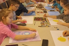 SP-Antolka-lekcja-plastyki-w-Miechowie-05