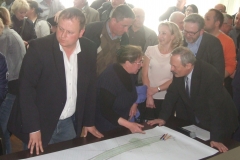 Kolejka do projektantów - lawina pytań - fot. Krzysztof Capiga - miechowski.pl