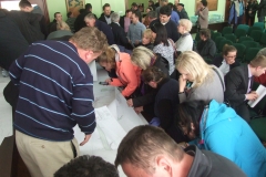 Kolejka do projektantów - lawina pytań - fot. Krzysztof Capiga - miechowski.pl