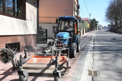 Sprzatanie-ul.-Podzamcze-01