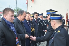 Powiatowy Dzień Strażaka 2017 - statuetki honorowe komendanta KP PSP w Miechowie - fot. K. Capiga