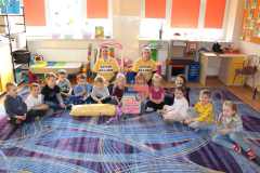 Golcza-wedrujaca-biblioteka-2022-03