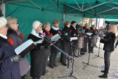 Wigilia w Miechowie - chór seniorów - miechowski.pl - fot. K. Capiga
