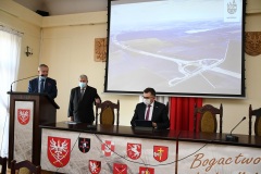 2021-10-20-wojewoda-w-starostwie-01