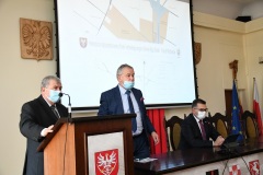 2021-10-20-wojewoda-w-starostwie-01a