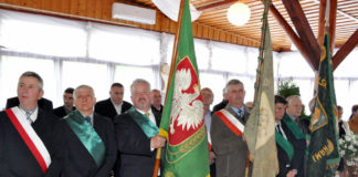 Powiatowe Święto Ludowe w Racławicach Poczty Sztandarowe PSL