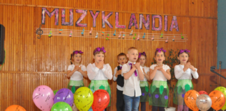 Festiwal „Muzyklandia” w Kozłowie "Krasnale" na Muzyklandii - miechowski.pl - fot. K.Capiga