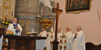 25. lat miechowskiego Koła Towarzystwa im. Brata Alberta Msza święta w Bazylice Grobu Bożego