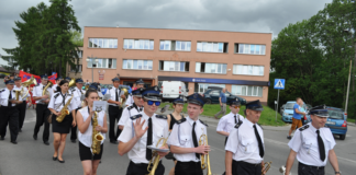 Dni Miechowa 2016 – parada z nawałnicą w tle Dni Miechowa 2016 - parada - cisza przed burzą - fot. K.Capiga