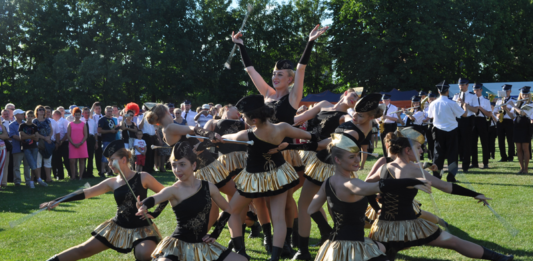 Dni Miechowa 2016 – popis Mażoretek i Orkiestry z Krasocina