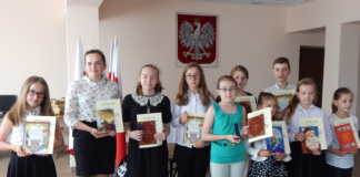 „Mistrzowie Piórka” Kapuścianej Stolicy Polski "Mistrzowie Pióra" Charsznickiej Kapuścianej Stolicy Polski