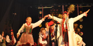 W Miechowie odradza się folklor "Miechowiacy" na festiwalu w Miechowie - miechowski.pl