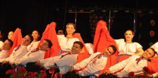 Porywające latynoskie rytmy na festiwalu w Miechowie Międzynarodowe Małopolskie Spotkania z Folklorem - Miechów 2016 -zespół z Kostaryki - miechowski.pl