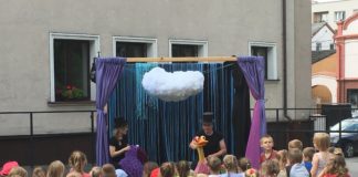 Trwa „Wakacyjny Festiwal Bajek” Wakacyjny Festiwal Bajek - miechowski.pl